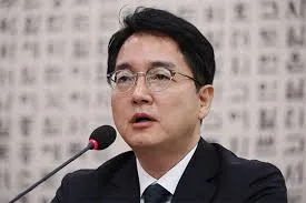 심우정 검찰총장, 윤석열 구속취소 항고하지 않아 민주당 탄핵 비판