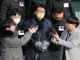 이재명 대표 습격범, 항소심서 합의 시도…사죄 편지 양형에 영향 줄까