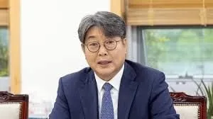 이춘석 의원, 차명거래 의혹으로 경찰 수사…의원실·자택 압수수색
